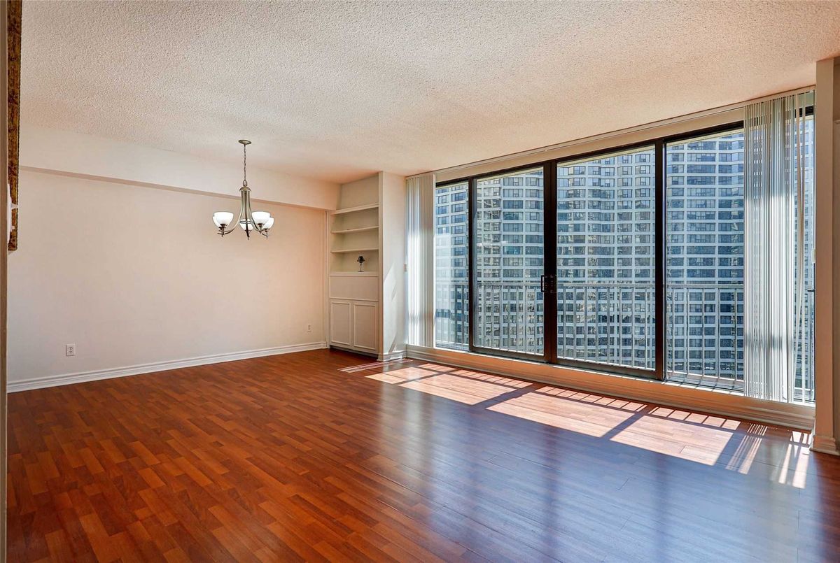 2435-33 Harbour Sq W 2435-33 Harbour Sq W Toronto