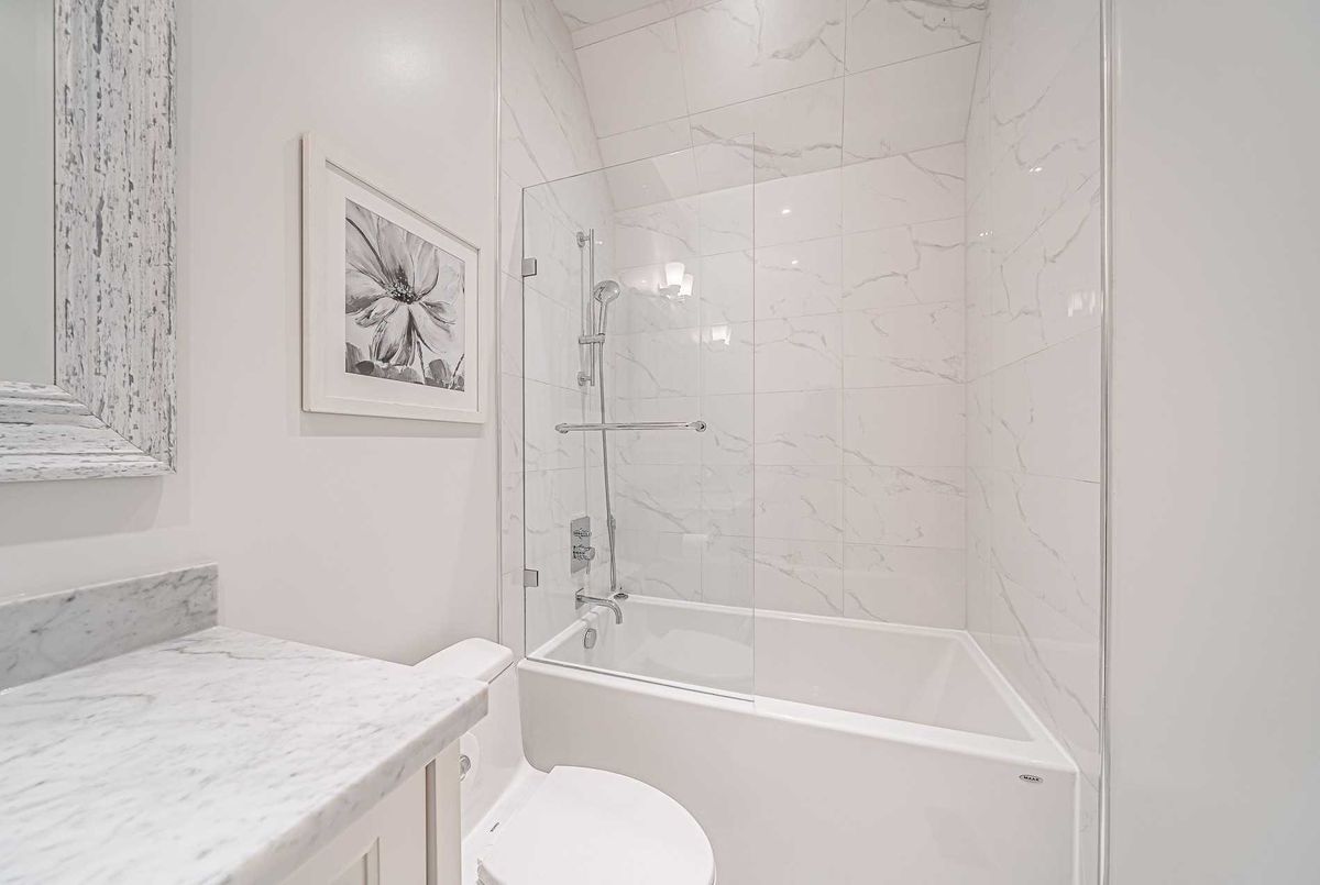 56 Donlea Dr 56 Donlea Dr Toronto