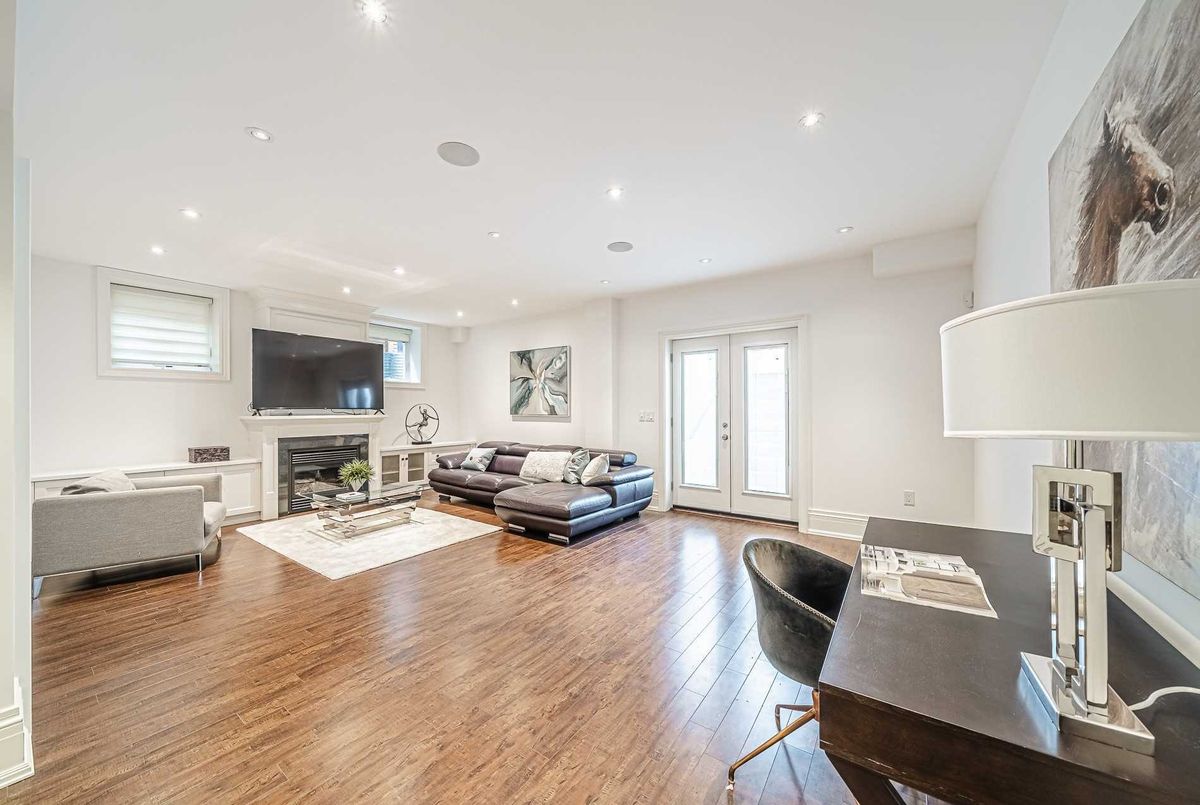 56 Donlea Dr 56 Donlea Dr Toronto