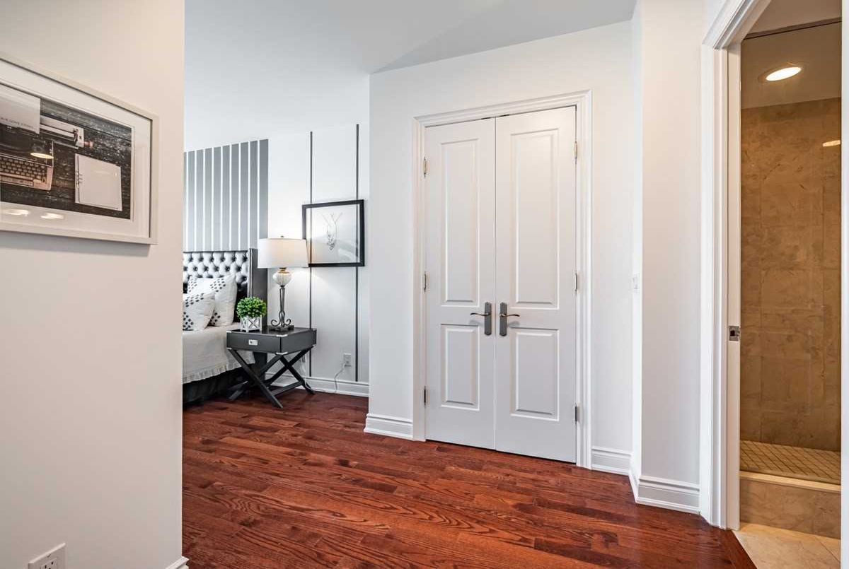 4403-761 Bay St 4403-761 Bay St Toronto