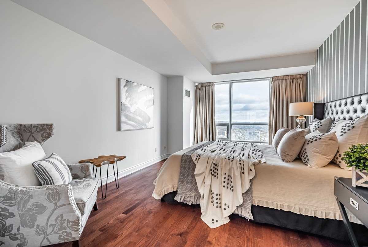4403-761 Bay St 4403-761 Bay St Toronto