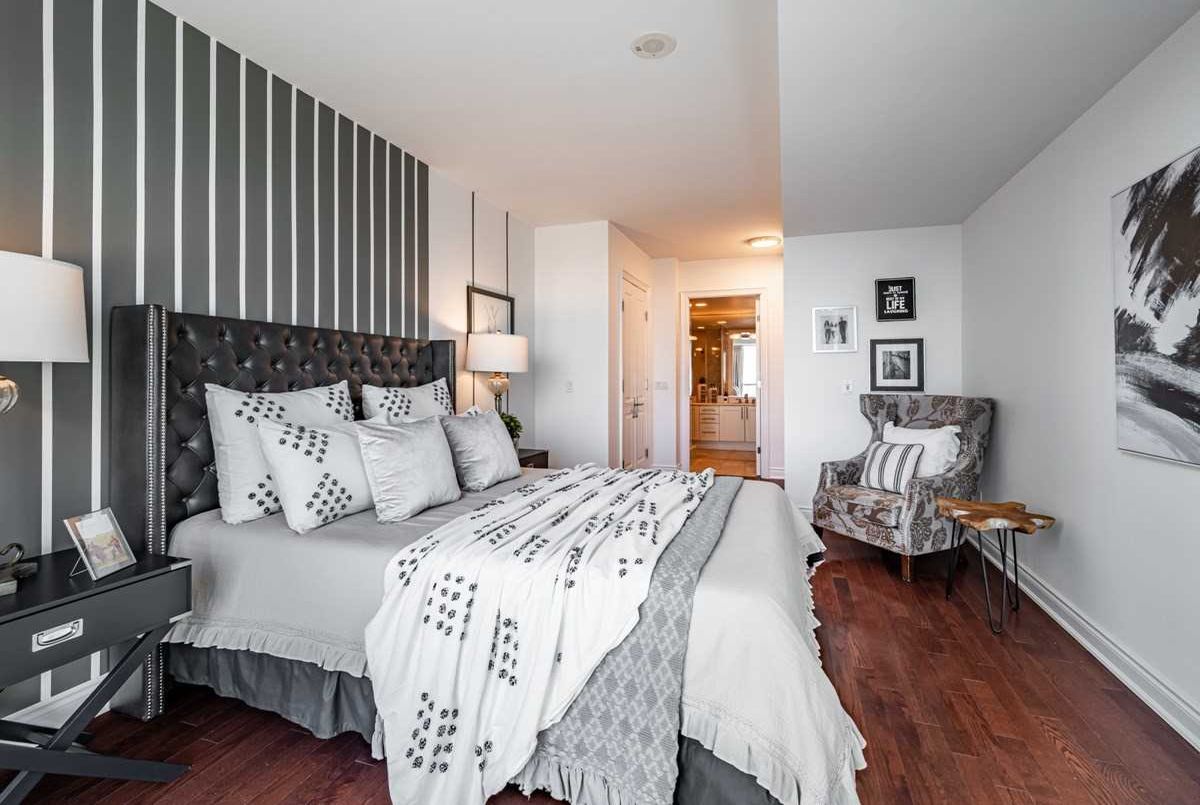 4403-761 Bay St 4403-761 Bay St Toronto