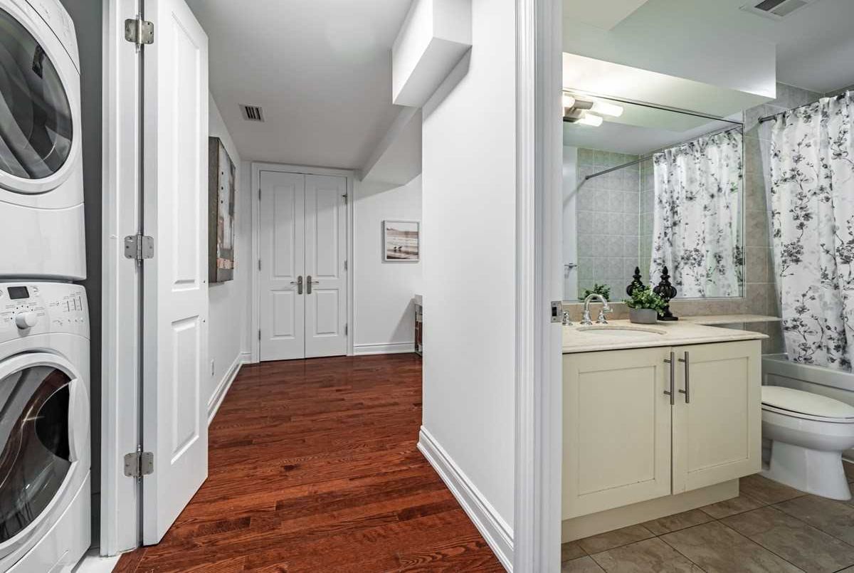 4403-761 Bay St 4403-761 Bay St Toronto