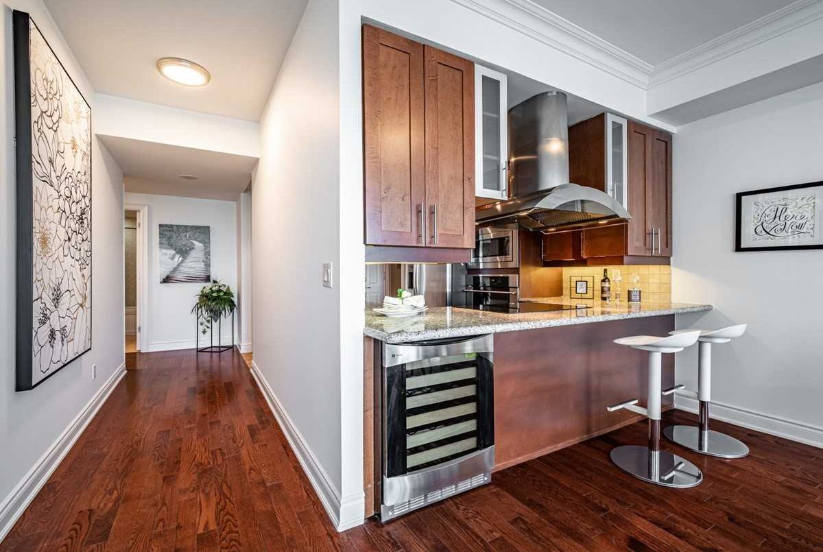 4403-761 Bay St 4403-761 Bay St Toronto