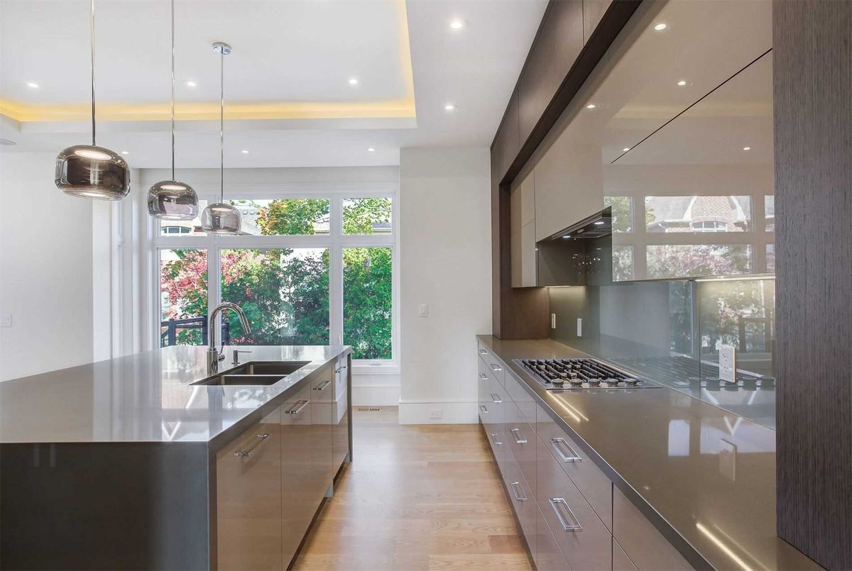 362B Greenfield Ave 362B Greenfield Ave Toronto