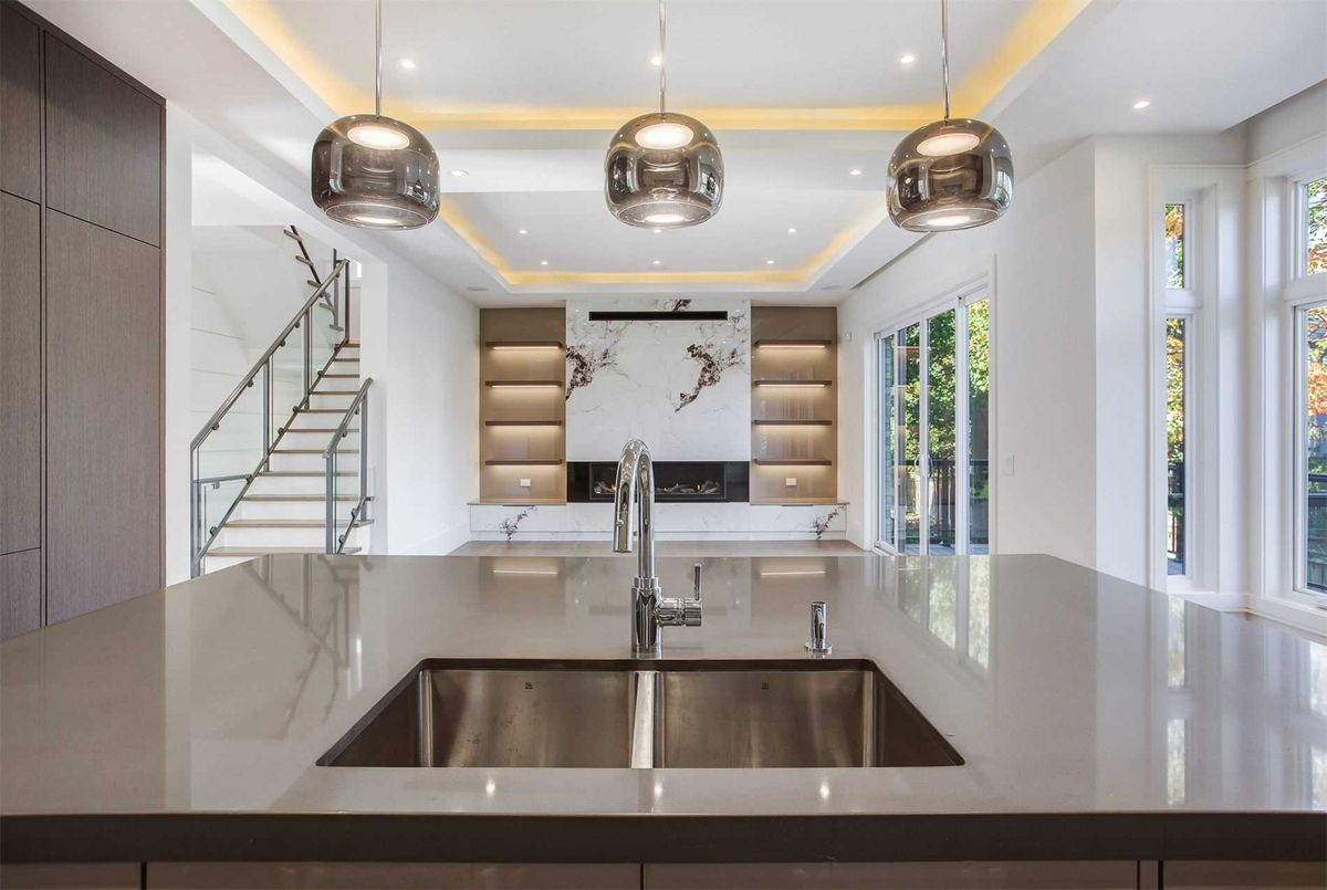 362B Greenfield Ave 362B Greenfield Ave Toronto
