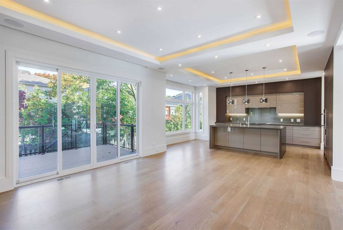 362B Greenfield Ave 362B Greenfield Ave Toronto