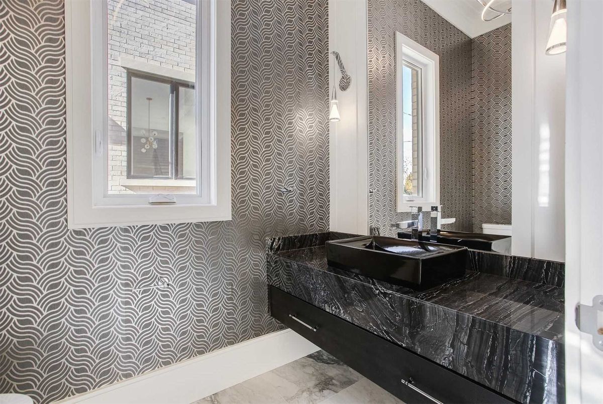 362B Greenfield Ave 362B Greenfield Ave Toronto