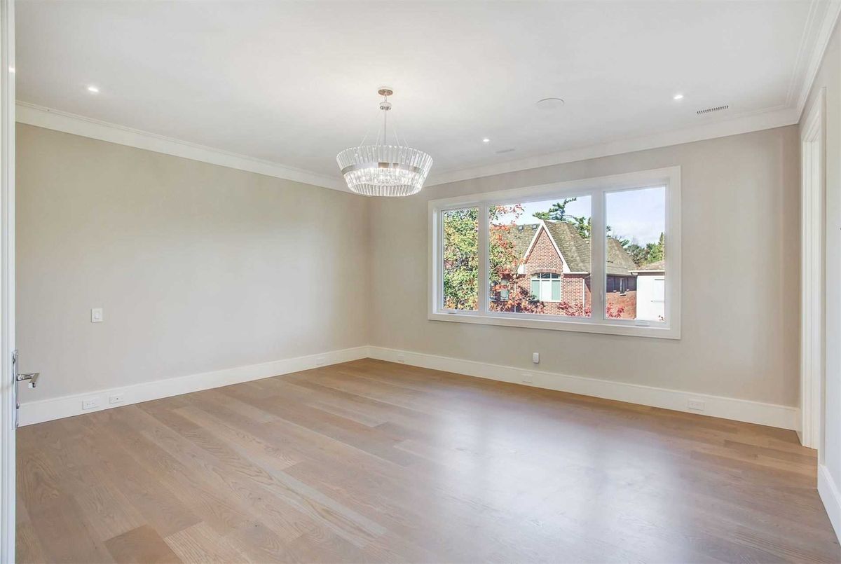 362B Greenfield Ave 362B Greenfield Ave Toronto