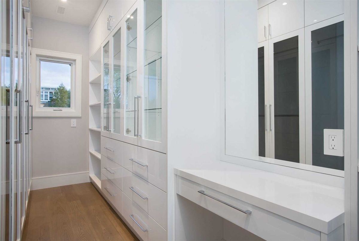 362B Greenfield Ave 362B Greenfield Ave Toronto