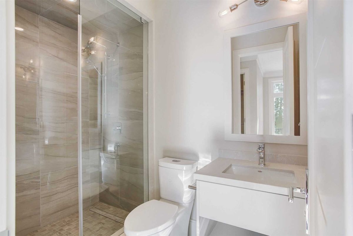 362B Greenfield Ave 362B Greenfield Ave Toronto