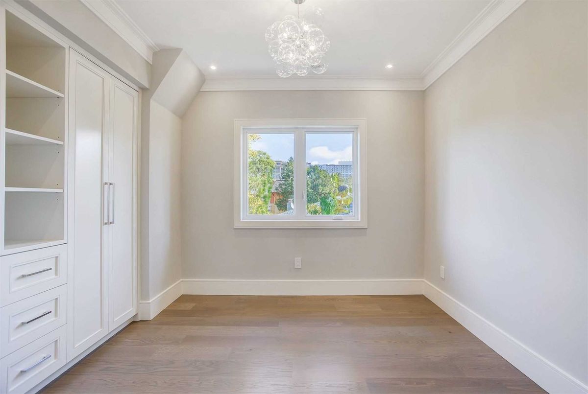 362B Greenfield Ave 362B Greenfield Ave Toronto