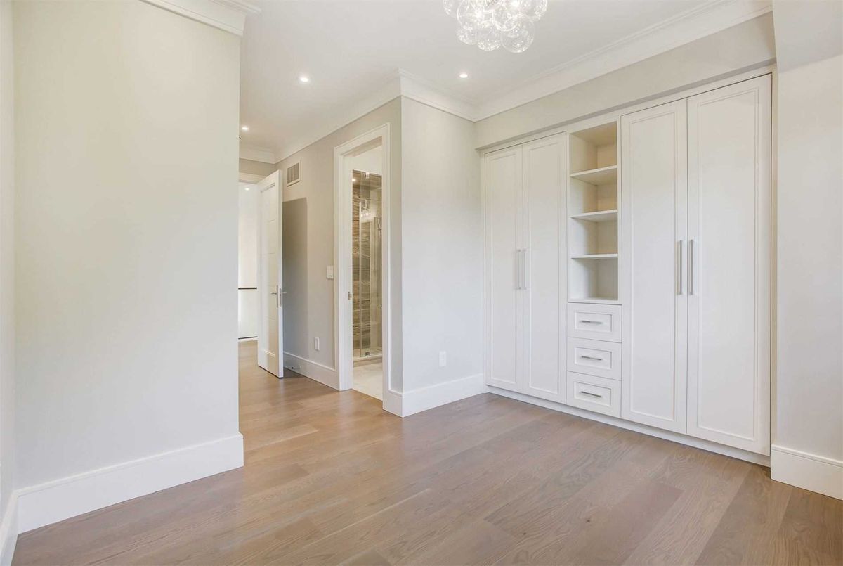 362B Greenfield Ave 362B Greenfield Ave Toronto