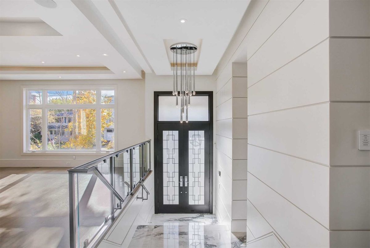 362B Greenfield Ave 362B Greenfield Ave Toronto