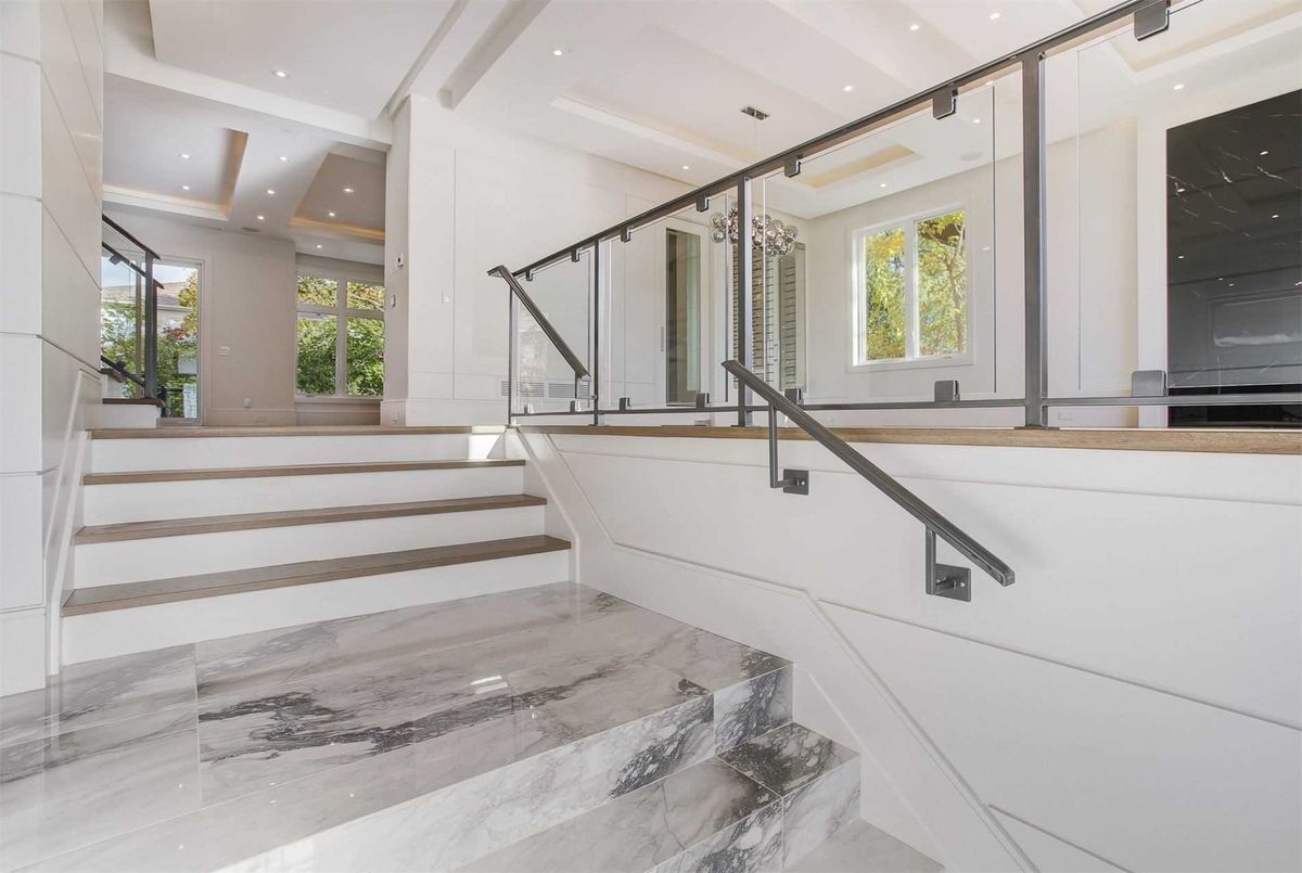 362B Greenfield Ave 362B Greenfield Ave Toronto