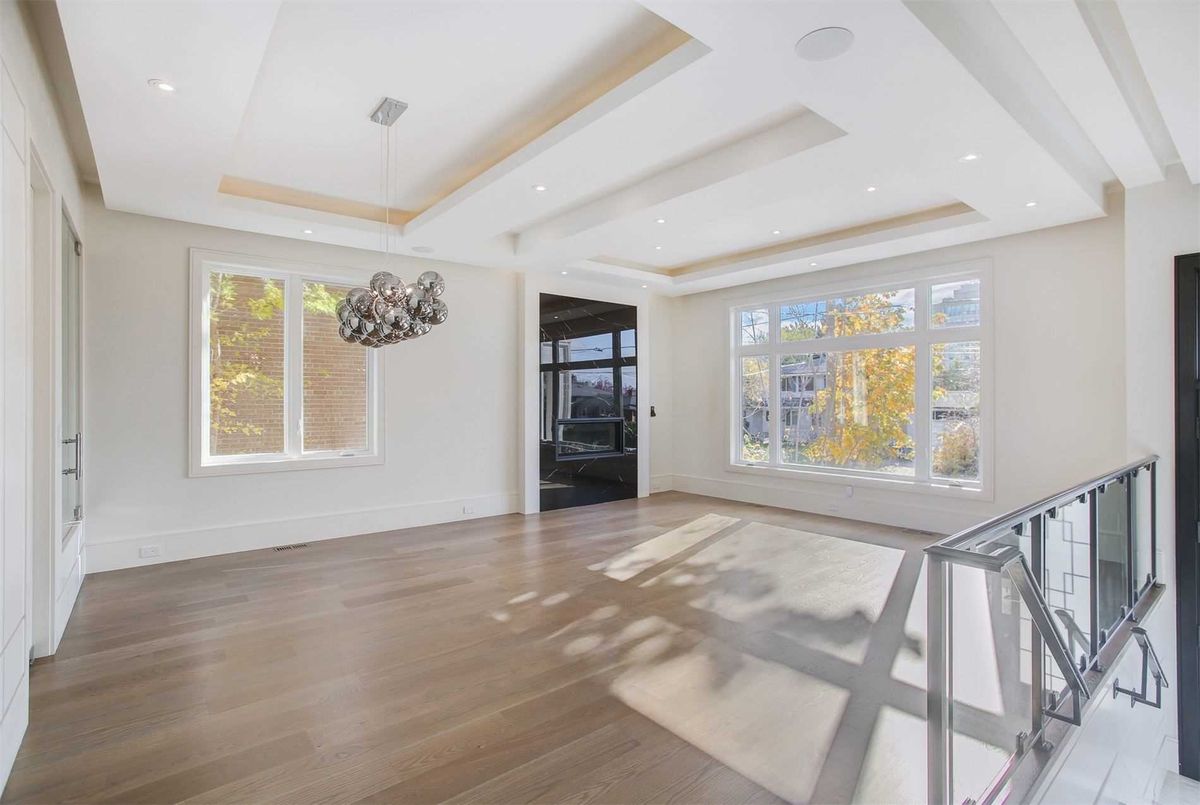 362B Greenfield Ave 362B Greenfield Ave Toronto
