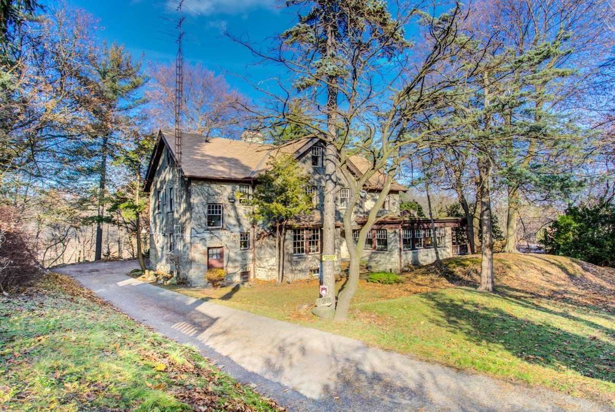 228 Stibbard Ave 228 Stibbard Ave Toronto