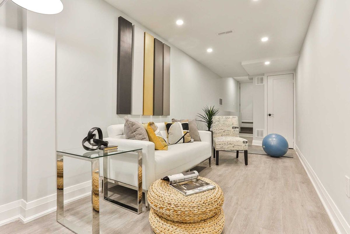 77 Foxley St 77 Foxley St Toronto
