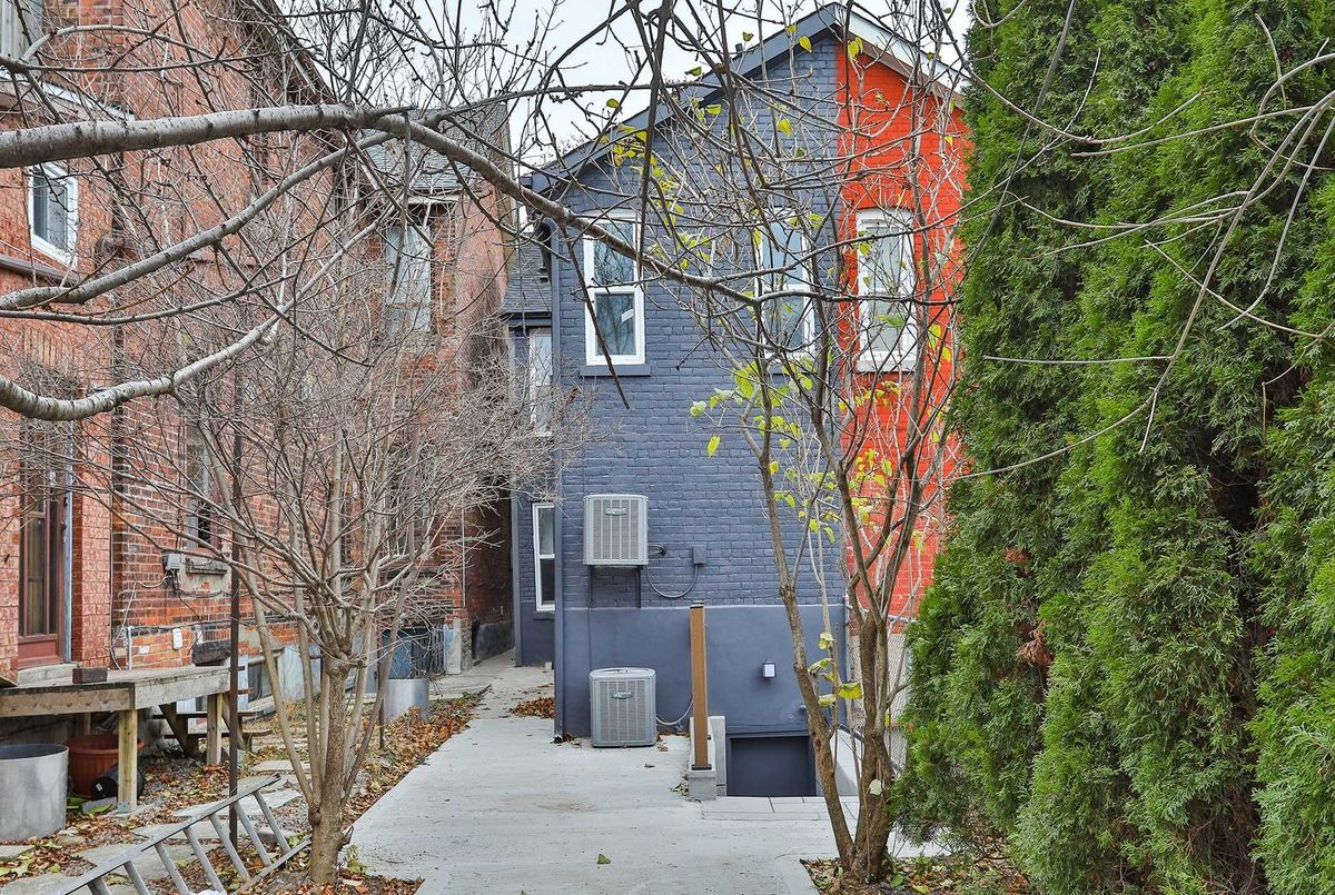 77 Foxley St 77 Foxley St Toronto