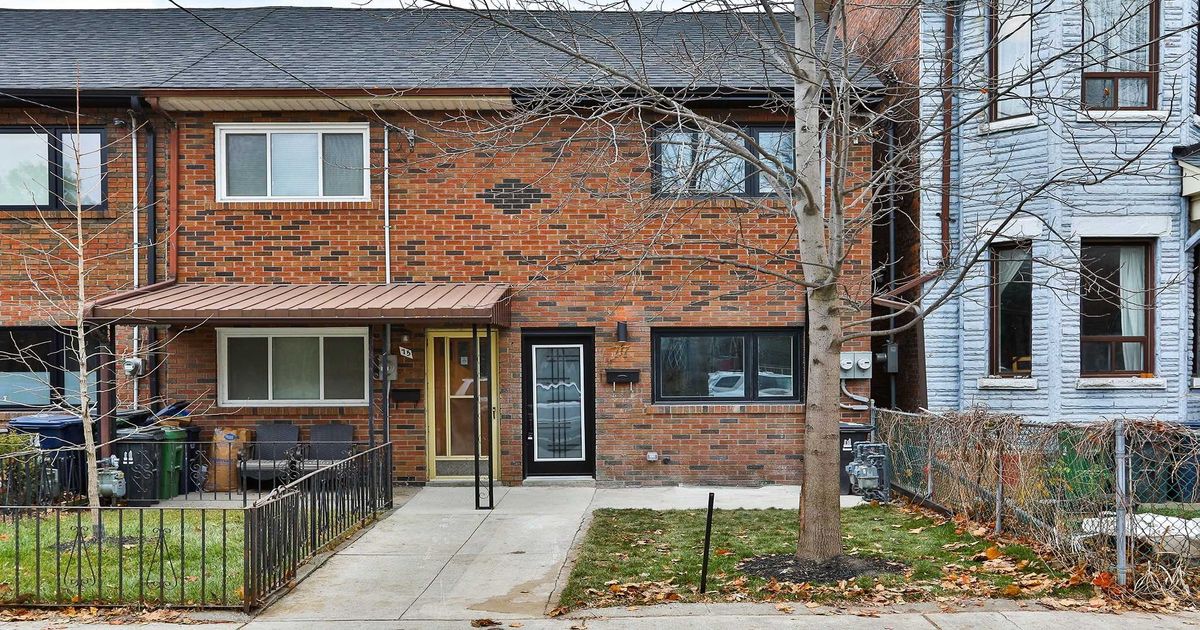 77 Foxley St Toronto