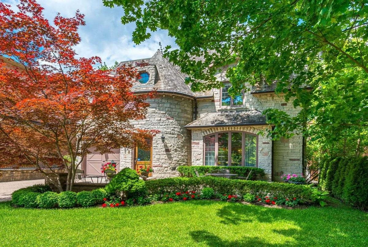 4 Ivor Rd 4 Ivor Rd Toronto