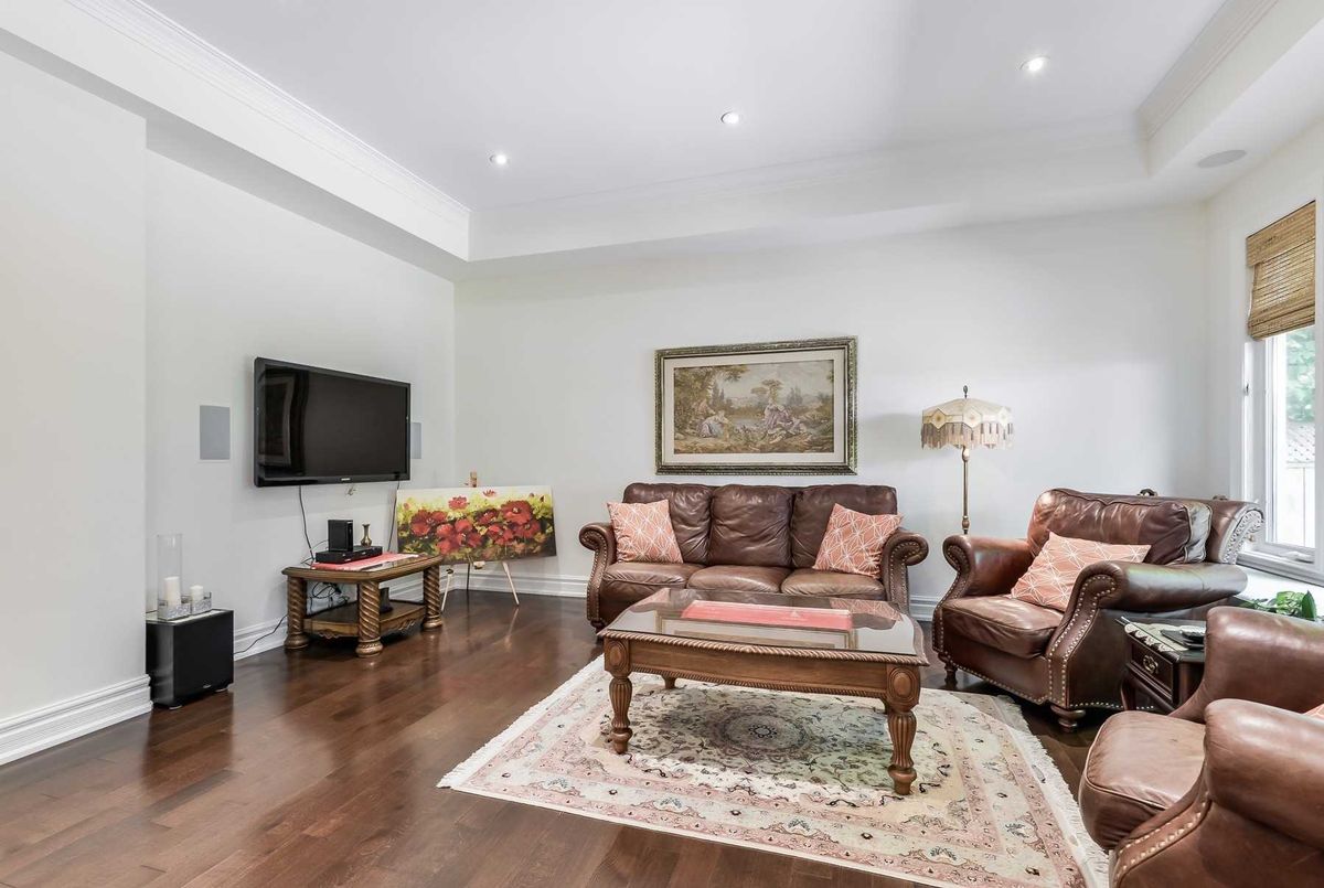 4 Ivor Rd 4 Ivor Rd Toronto