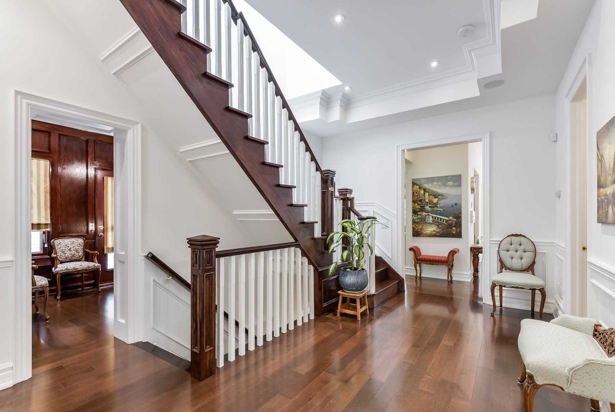 4 Ivor Rd 4 Ivor Rd Toronto