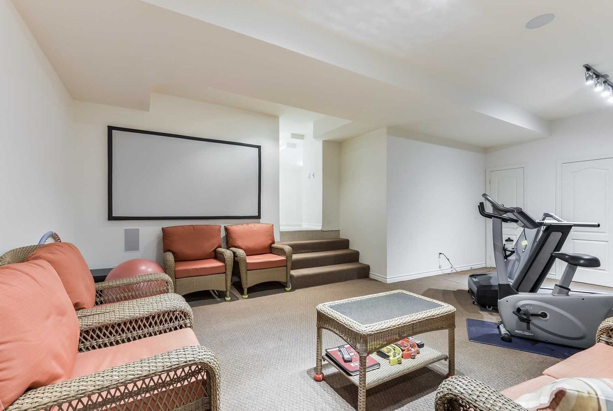 4 Ivor Rd 4 Ivor Rd Toronto