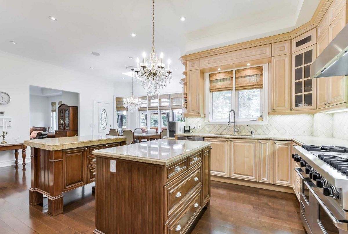4 Ivor Rd 4 Ivor Rd Toronto