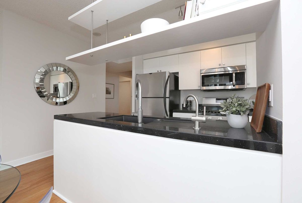 1008-3 Navy Wharf Crt 1008-3 Navy Wharf Crt Toronto