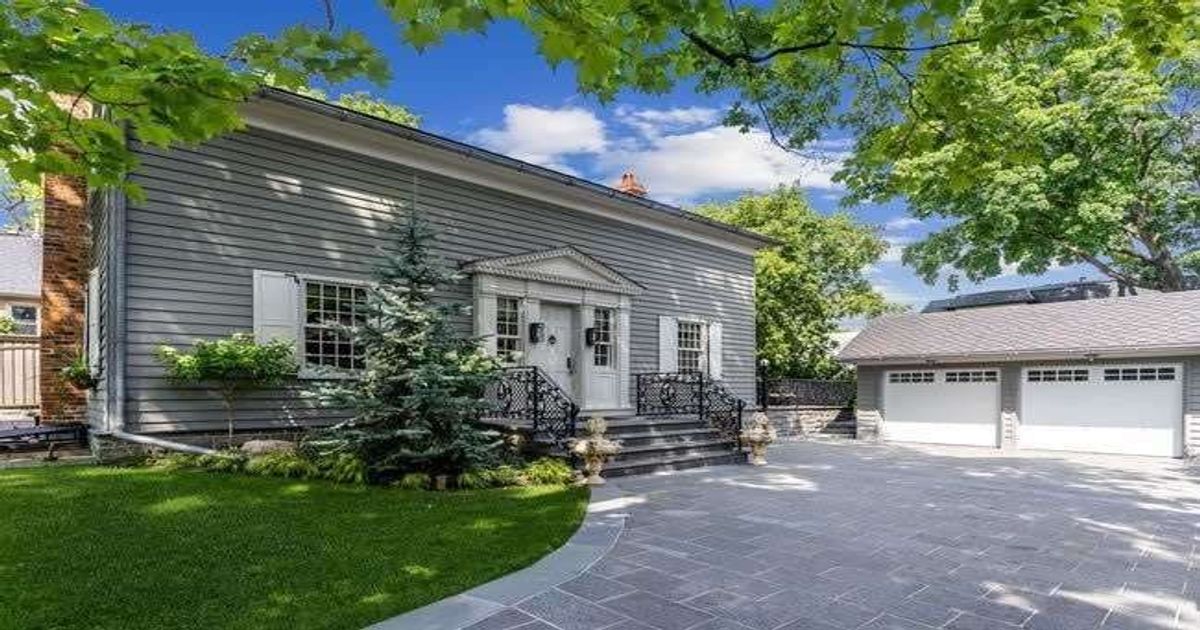 90 Burndale Ave Toronto