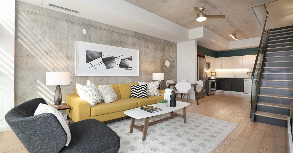 Th8-25 Stafford St Toronto