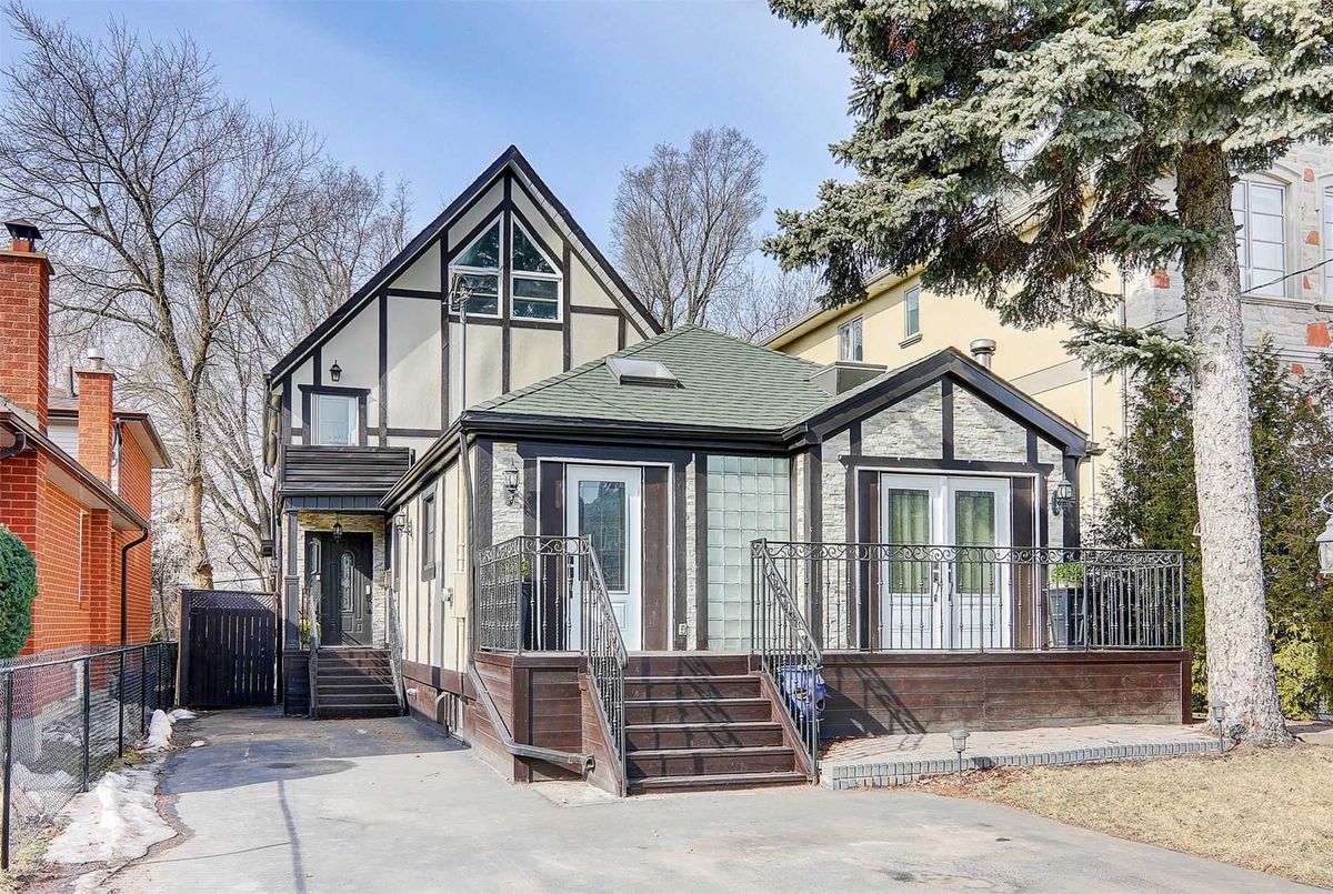 222 Wilfred Ave 222 Wilfred Ave Toronto
