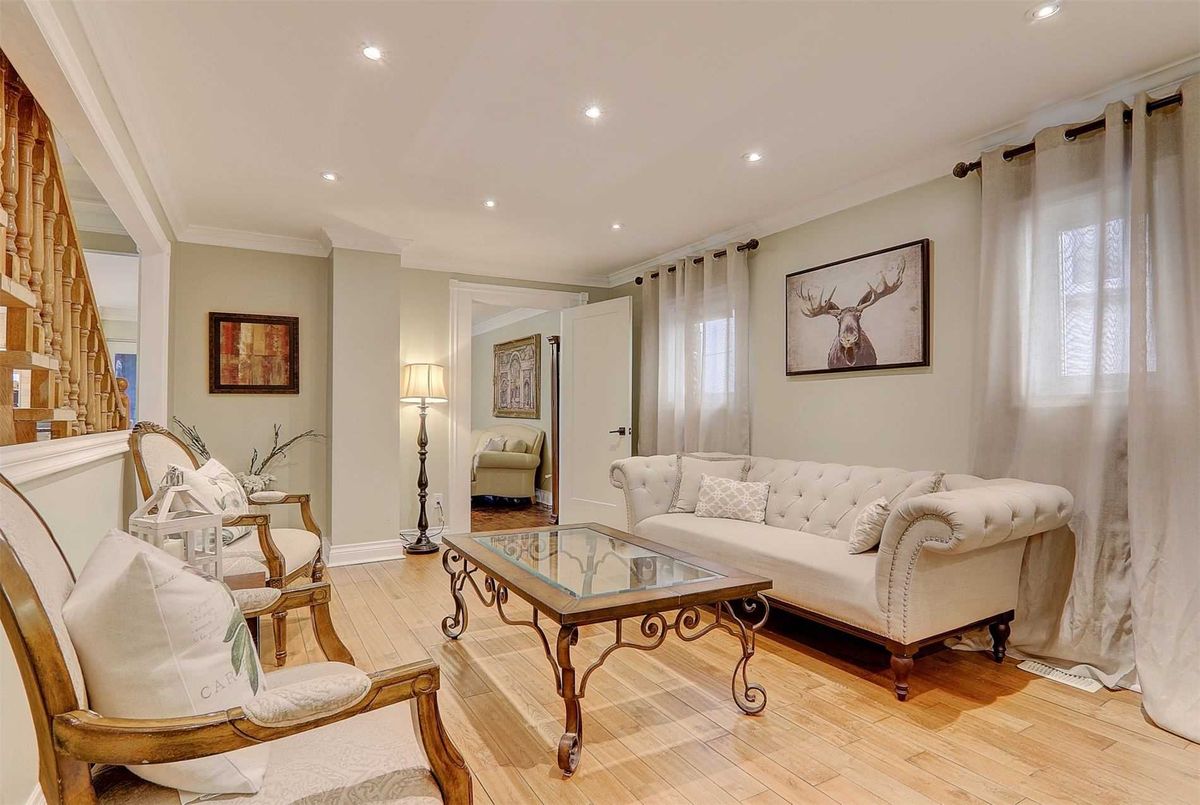 222 Wilfred Ave 222 Wilfred Ave Toronto