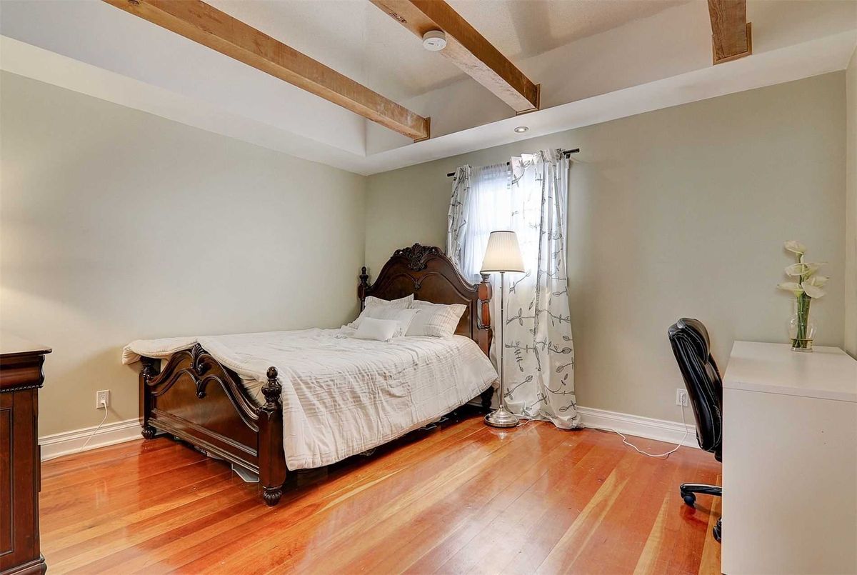 222 Wilfred Ave 222 Wilfred Ave Toronto