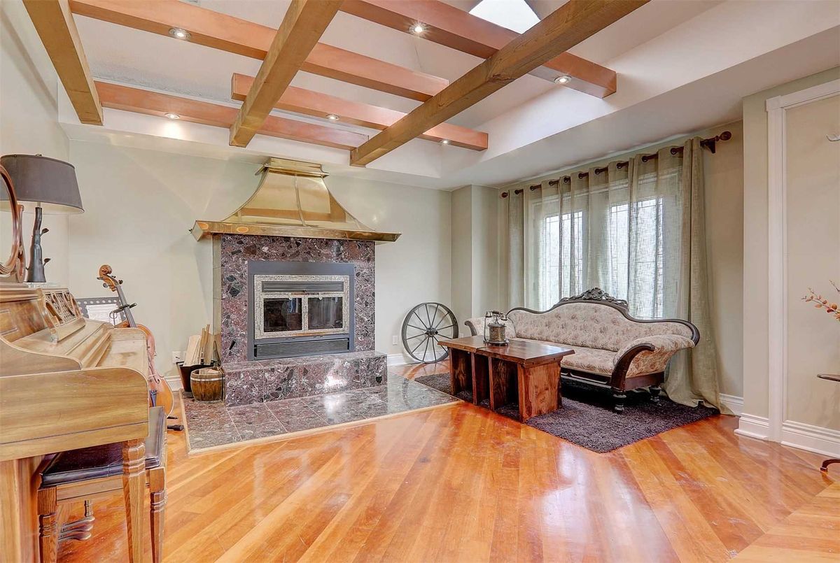 222 Wilfred Ave 222 Wilfred Ave Toronto