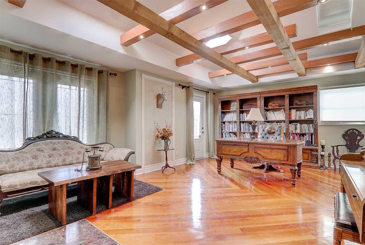 222 Wilfred Ave 222 Wilfred Ave Toronto