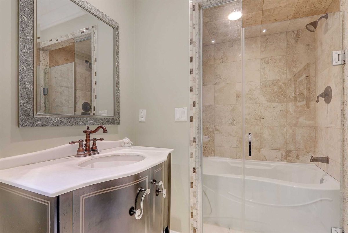 222 Wilfred Ave 222 Wilfred Ave Toronto