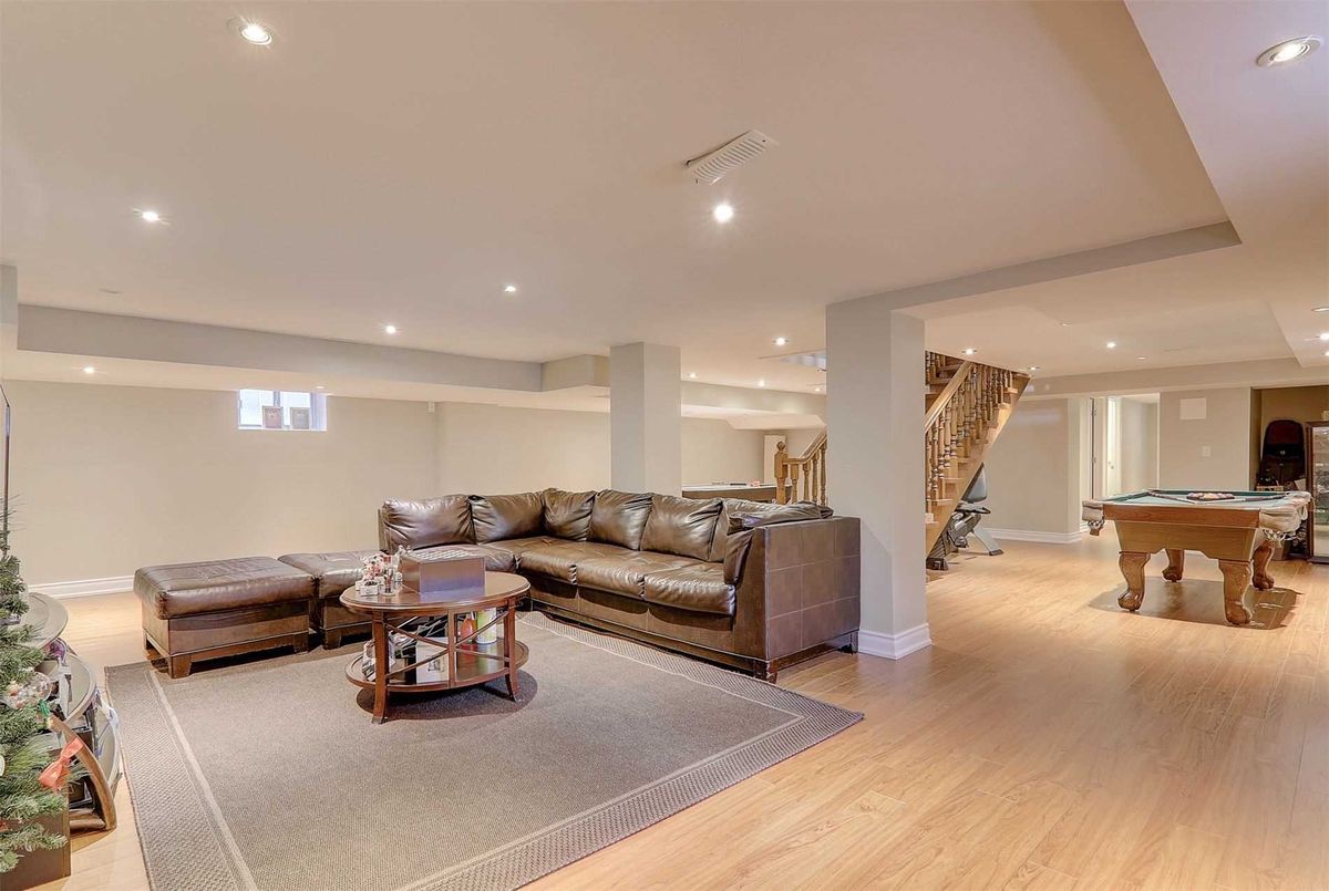 222 Wilfred Ave 222 Wilfred Ave Toronto