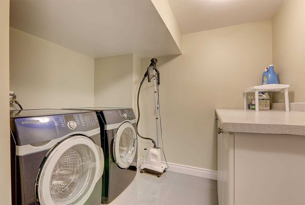 222 Wilfred Ave 222 Wilfred Ave Toronto