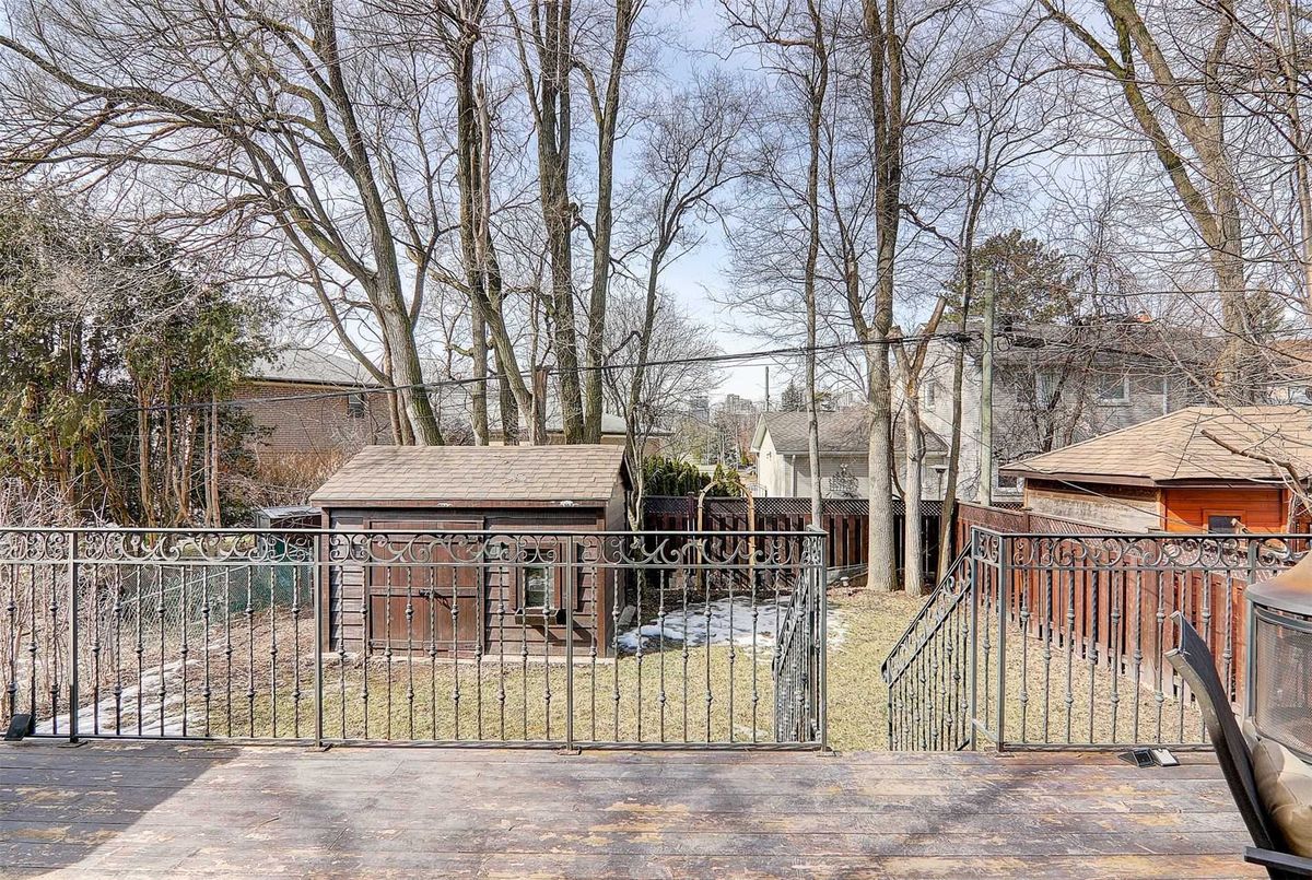 222 Wilfred Ave 222 Wilfred Ave Toronto
