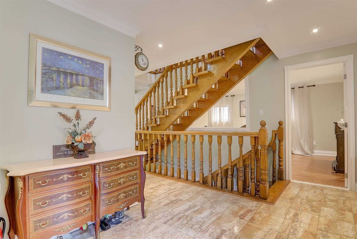 222 Wilfred Ave 222 Wilfred Ave Toronto