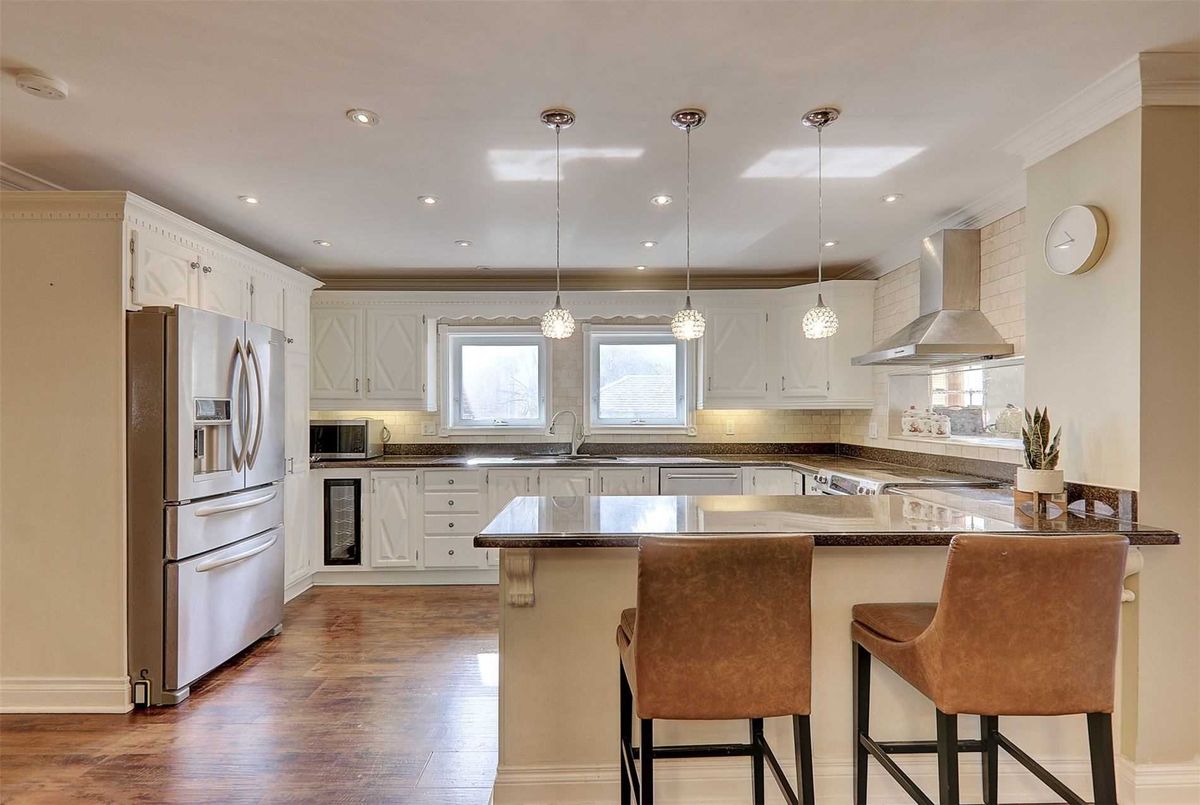 222 Wilfred Ave 222 Wilfred Ave Toronto