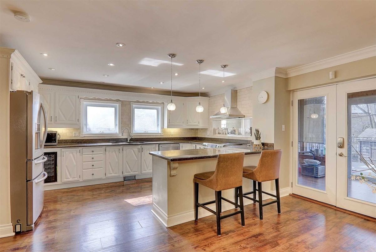 222 Wilfred Ave 222 Wilfred Ave Toronto
