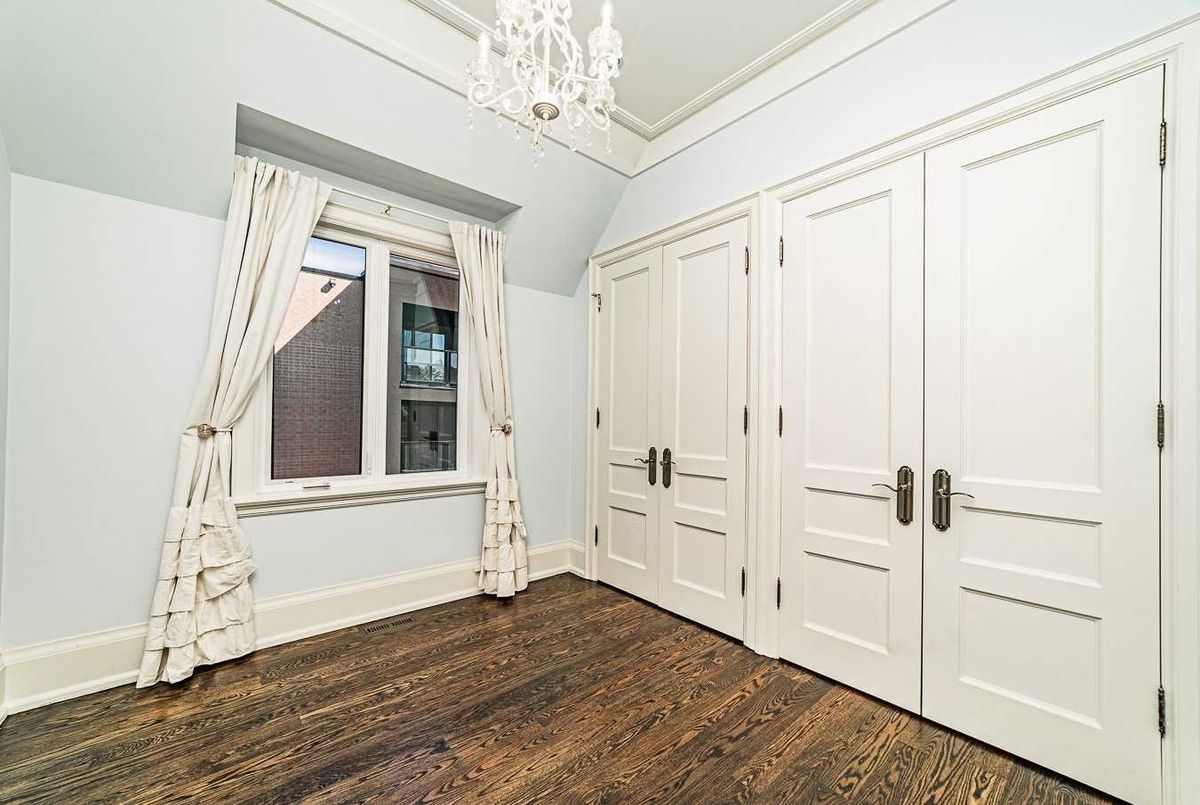 351 Mckee Ave 351 Mckee Ave Toronto