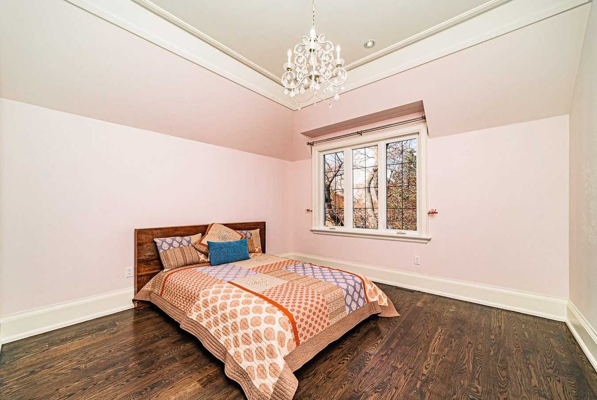 351 Mckee Ave 351 Mckee Ave Toronto