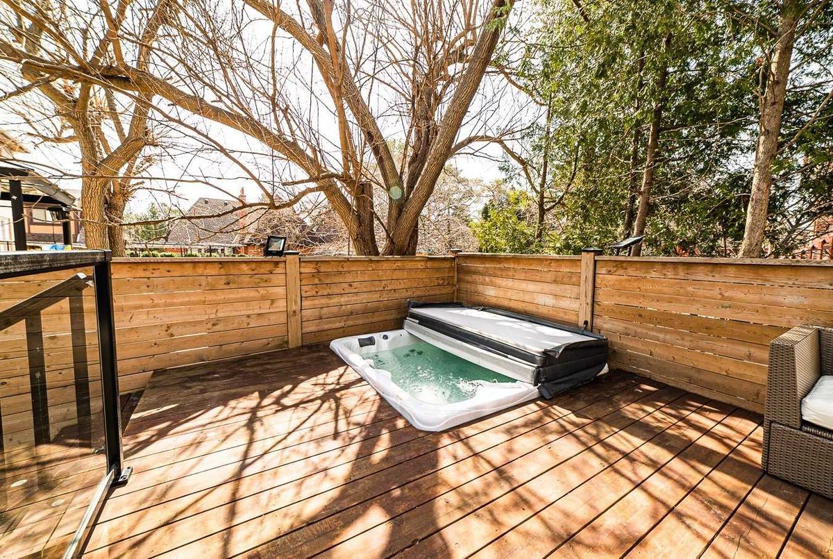 351 Mckee Ave 351 Mckee Ave Toronto