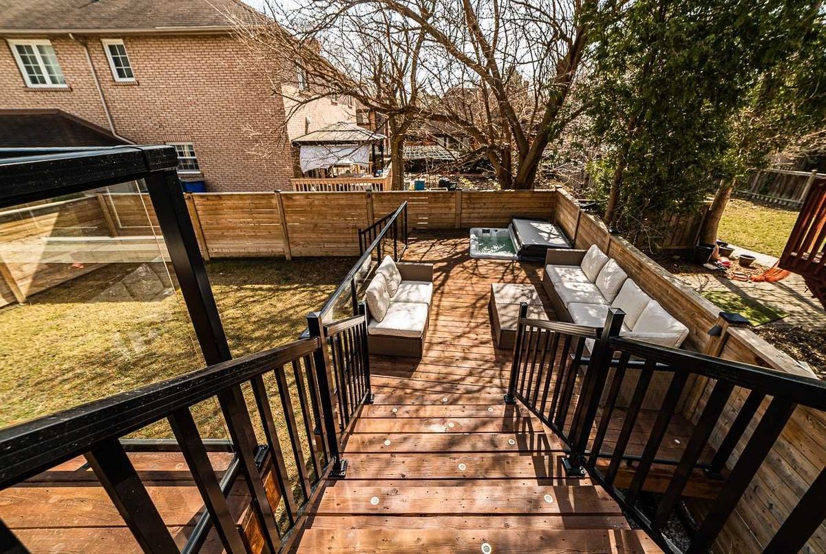 351 Mckee Ave 351 Mckee Ave Toronto