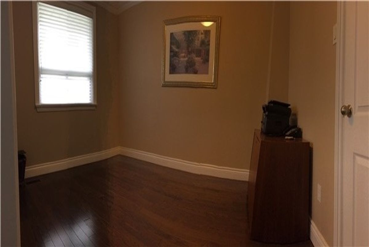 134 Avondale Ave 134 Avondale Ave Toronto