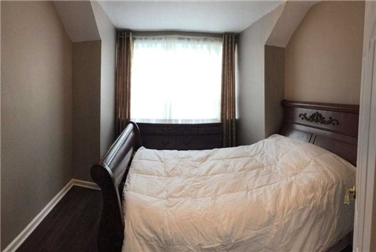 134 Avondale Ave 134 Avondale Ave Toronto